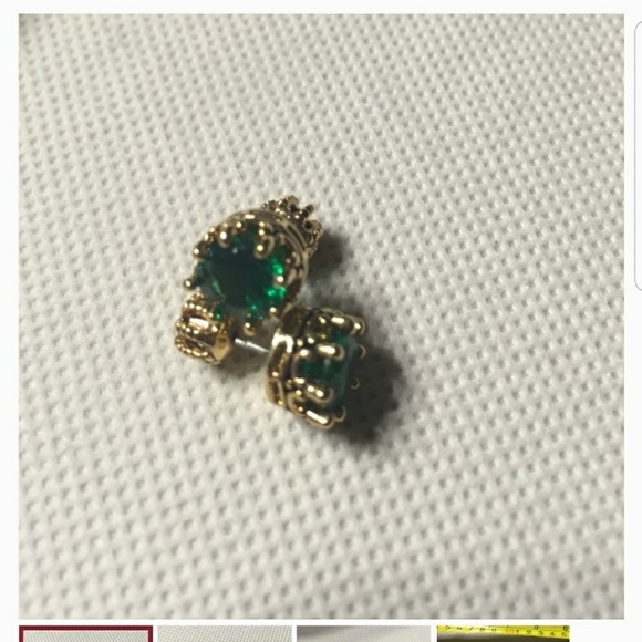 ISO IN SEARCH OF GREEN JUICY COUTURE STUD EARRING - Picture 2 of 3